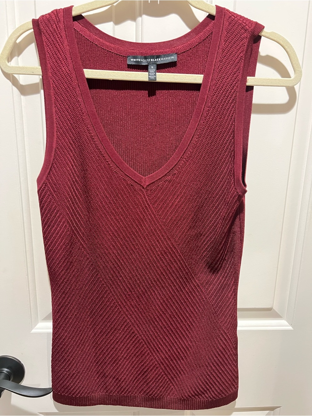 White House Black Market Ribbed V-Neck Tank Top - Wine Red